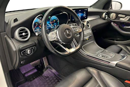 valkoinen Mercedes-Benz GLC 2021 kuva 6.