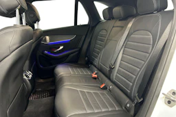 valkoinen Mercedes-Benz GLC 2021 kuva 8.