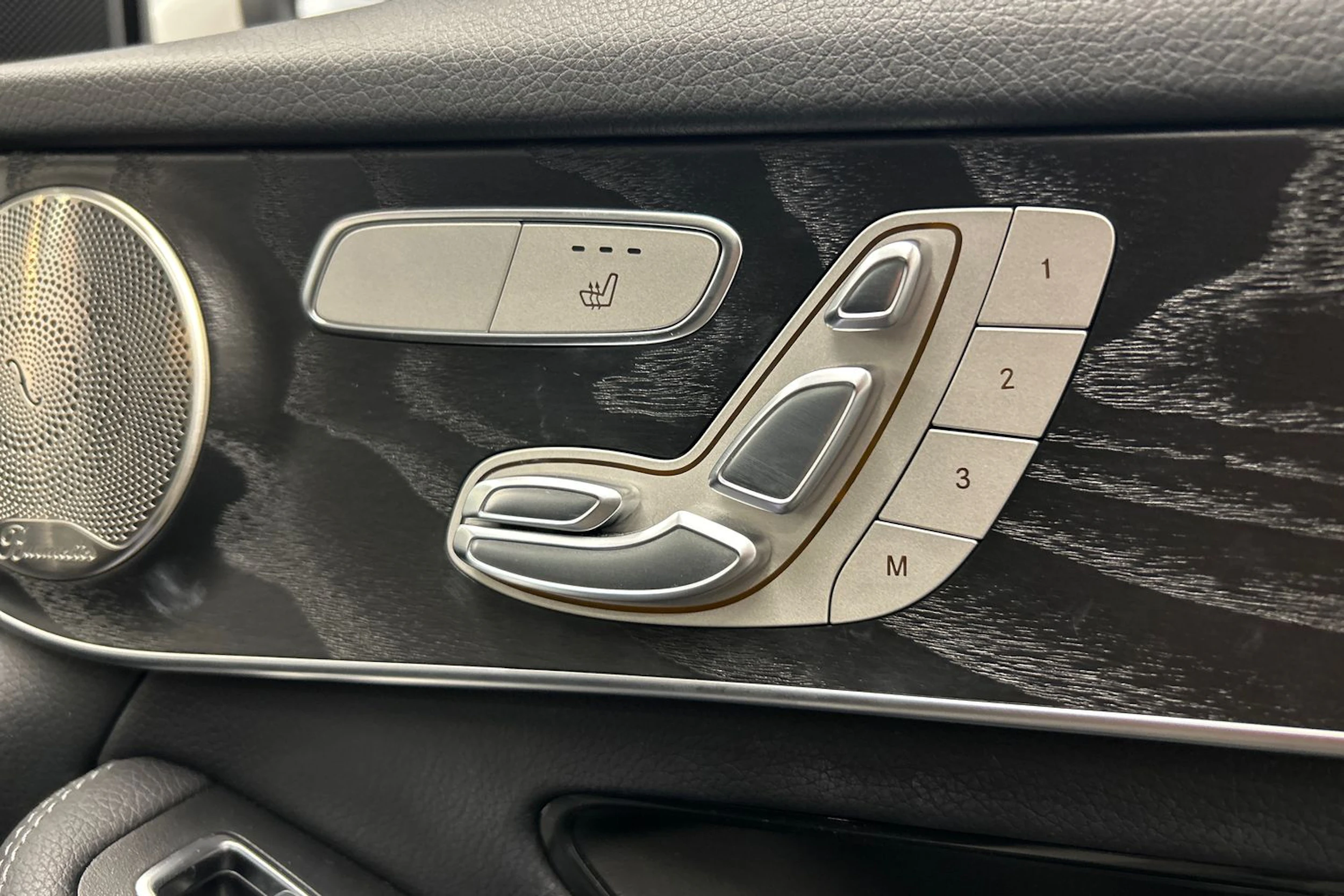 valkoinen Mercedes-Benz GLC 2021 kuva 12.