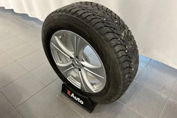 valkoinen Mercedes-Benz GLC 2021 kuva 31.