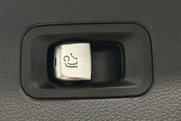 musta Mercedes-Benz GLC 2021 kuva 16.