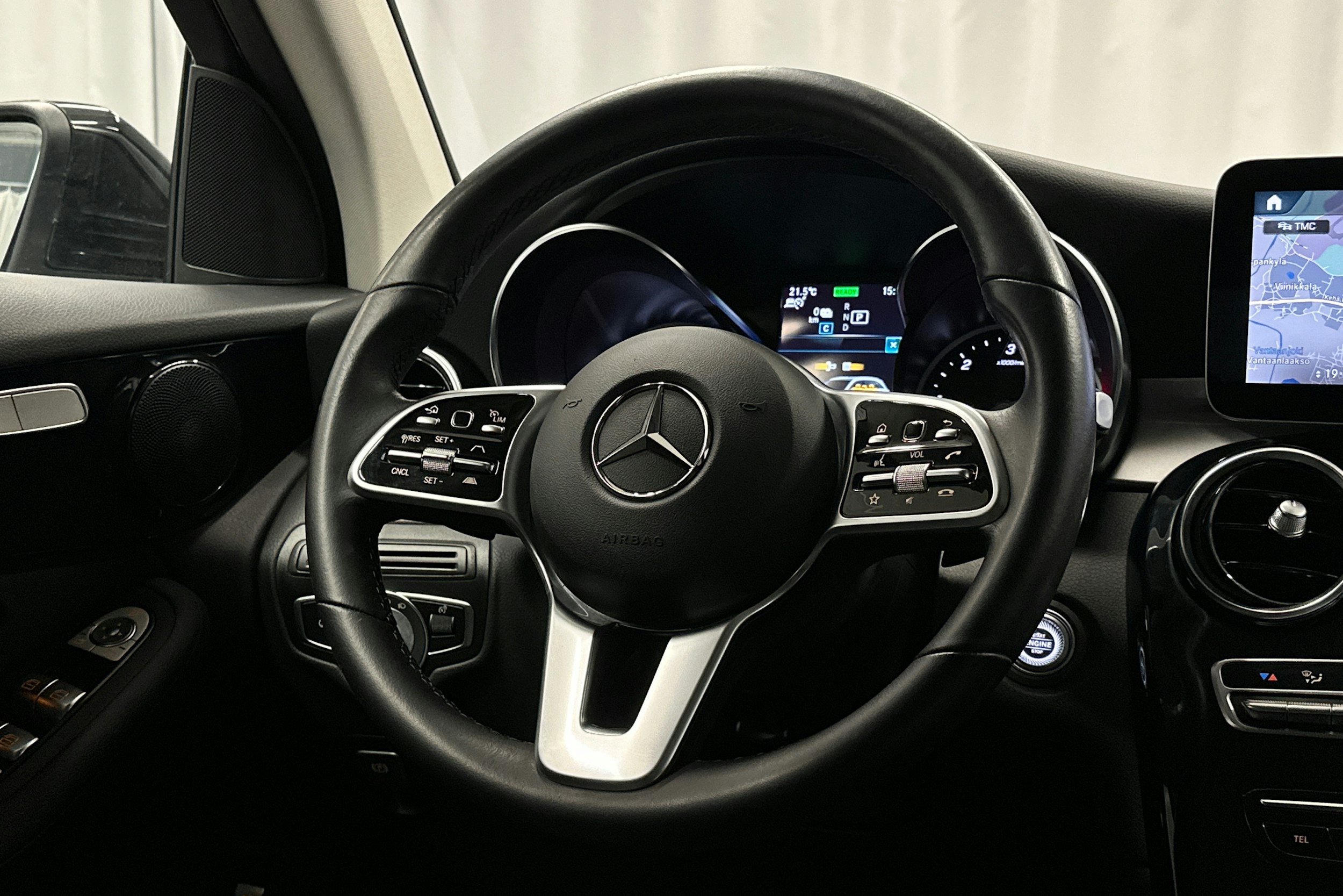 musta Mercedes-Benz GLC 2021 kuva 18.