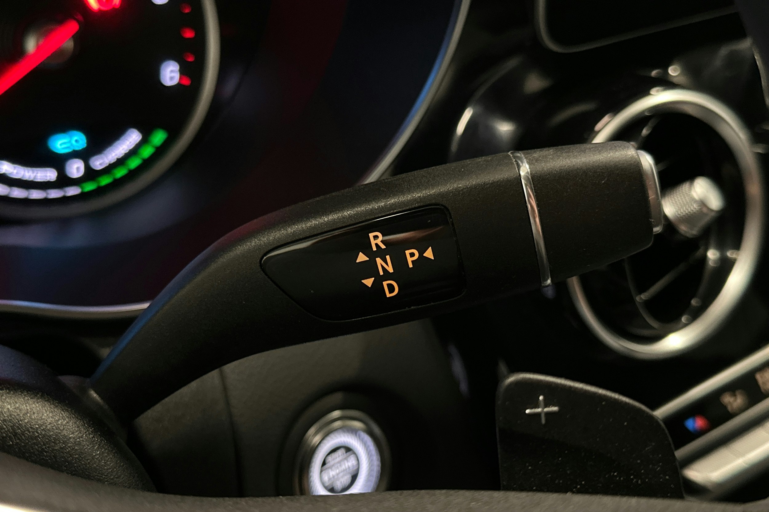 musta Mercedes-Benz GLC 2021 kuva 21.