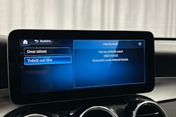 musta Mercedes-Benz GLC 2021 kuva 24.