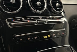 musta Mercedes-Benz GLC 2021 kuva 29.