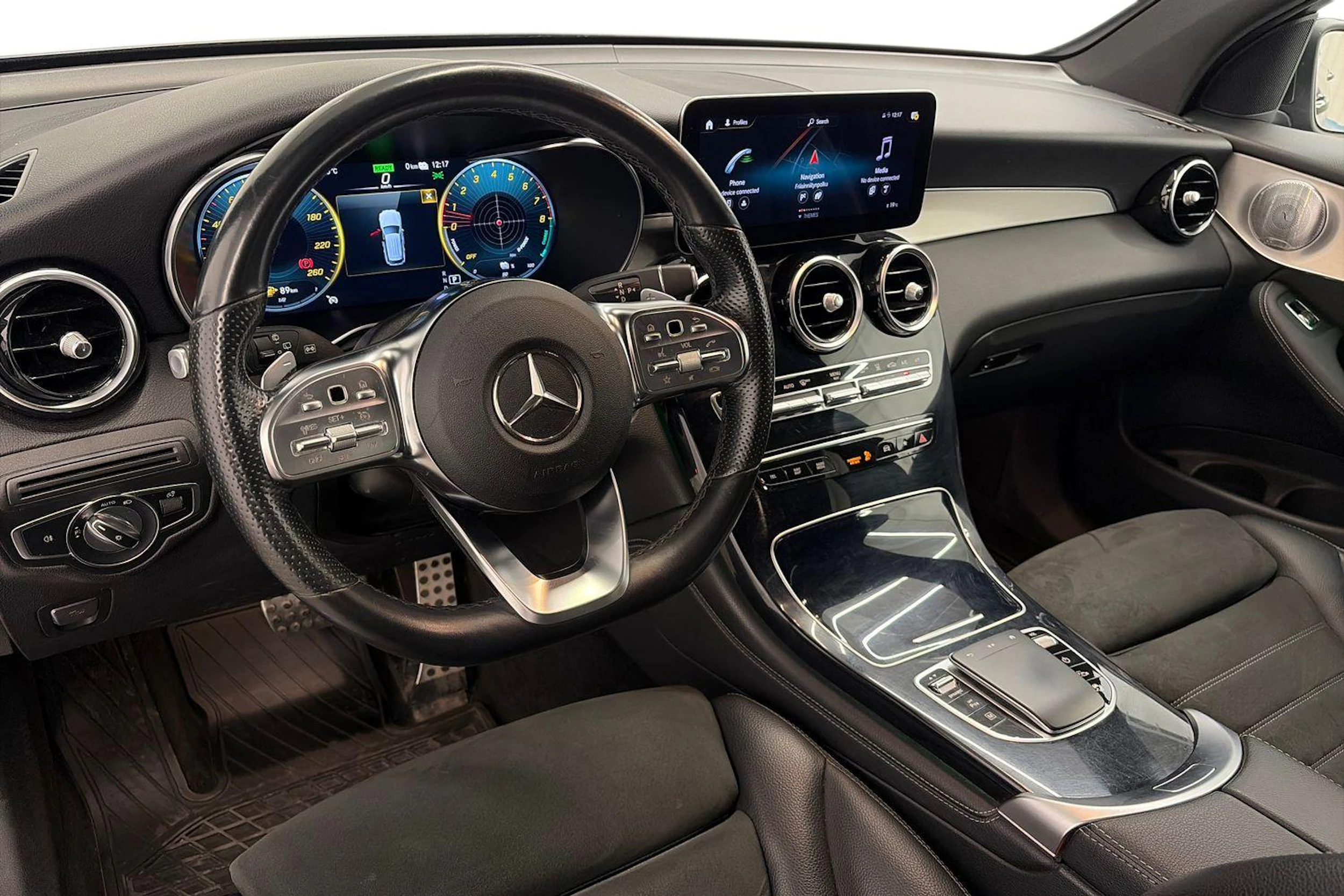 harmaa Mercedes-Benz GLC 2021 kuva 6.