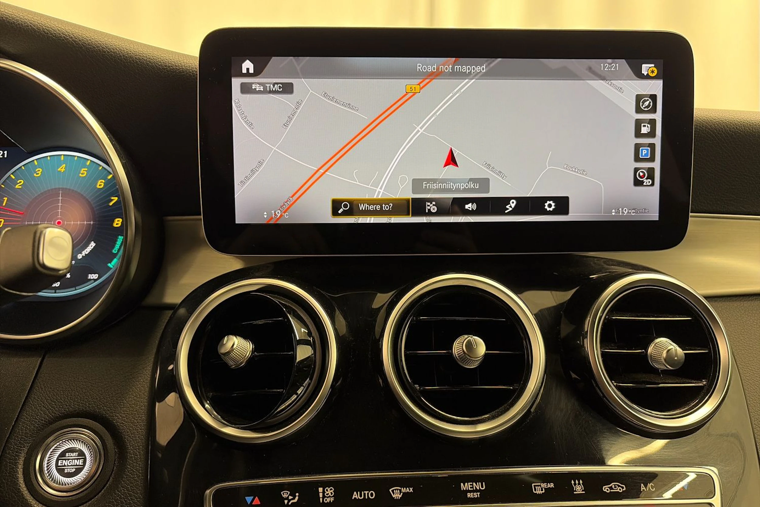 harmaa Mercedes-Benz GLC 2021 kuva 20.