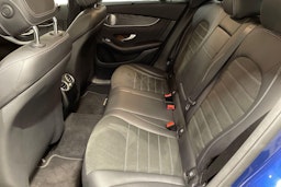 sininen Mercedes-Benz GLC 2021 kuva 8.