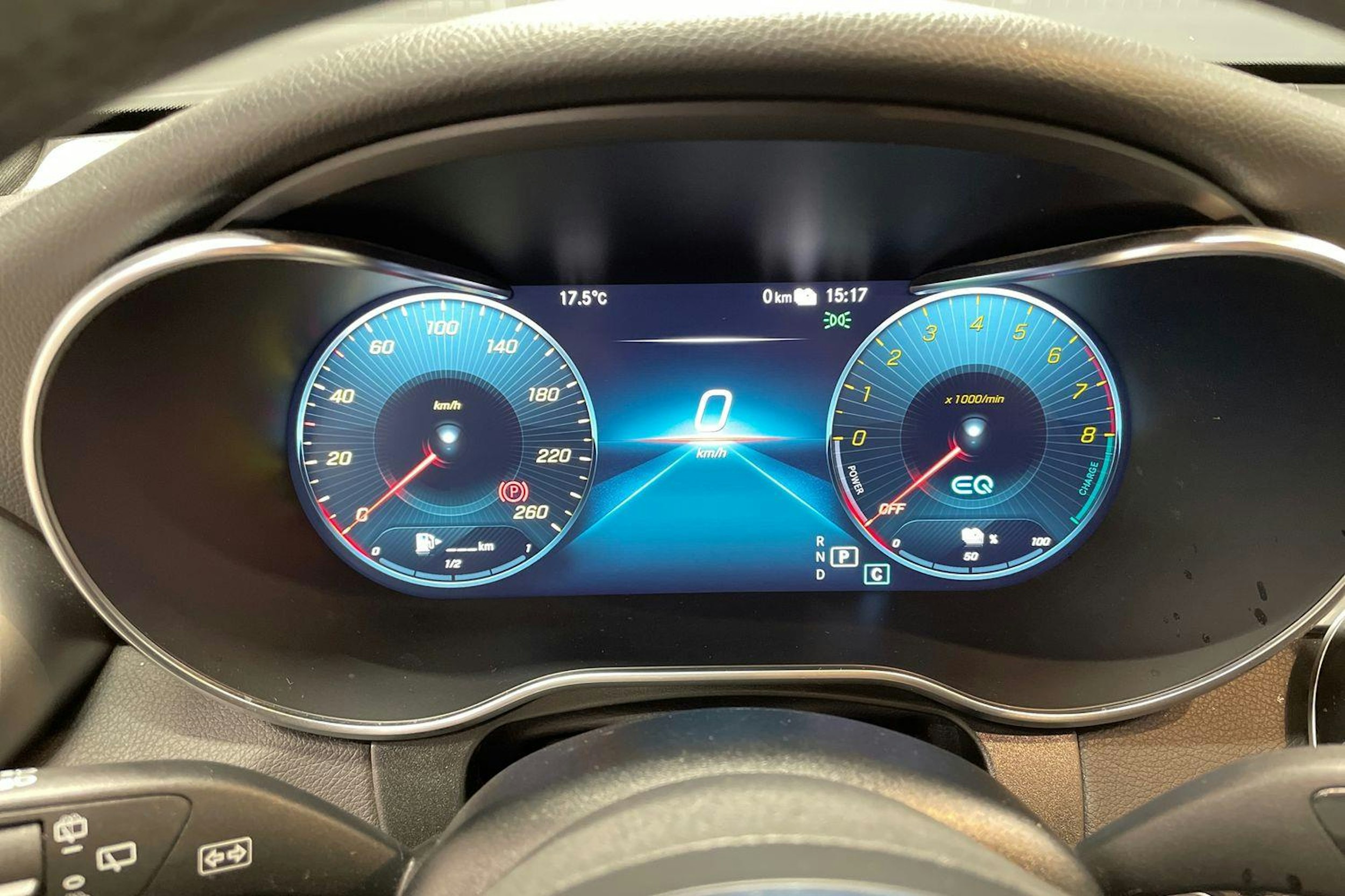 sininen Mercedes-Benz GLC 2021 kuva 16.