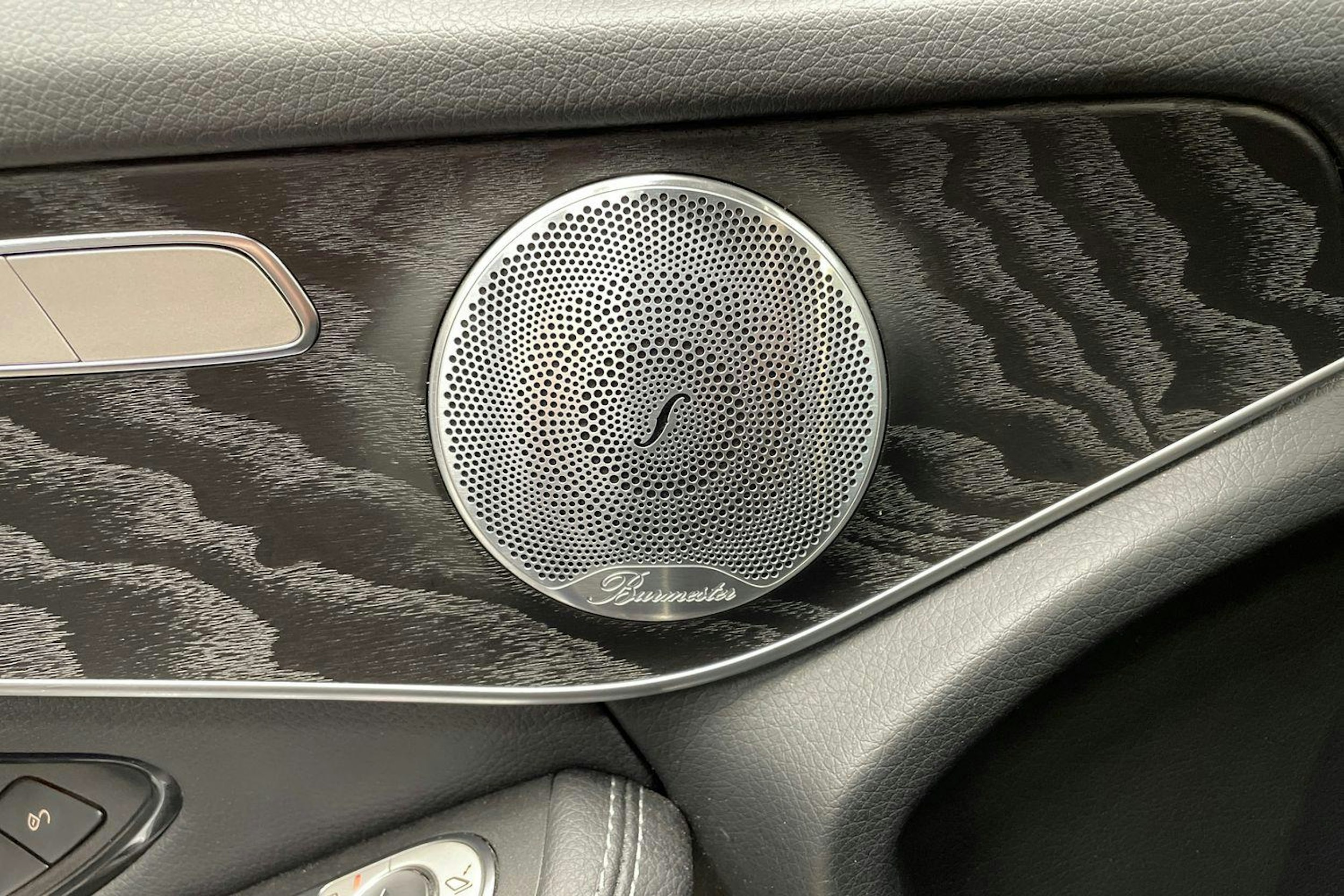 sininen Mercedes-Benz GLC 2021 kuva 19.