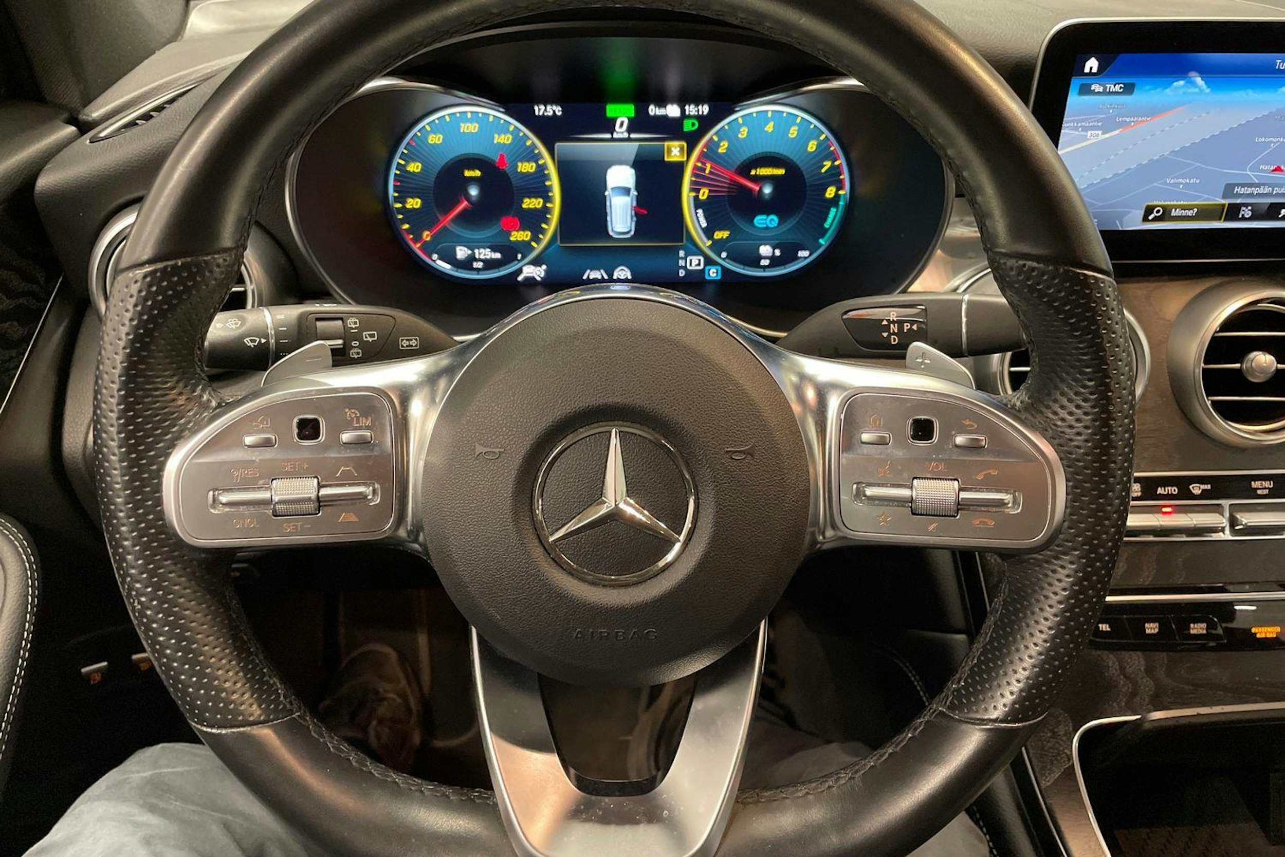 sininen Mercedes-Benz GLC 2021 kuva 21.