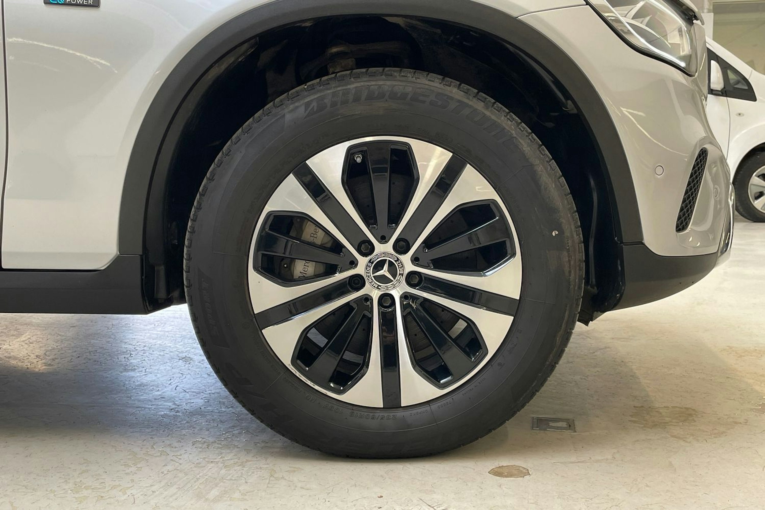 harmaa Mercedes-Benz GLC 2021 kuva 13.