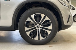harmaa Mercedes-Benz GLC 2021 kuva 13.