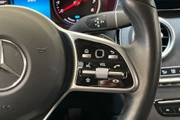 harmaa Mercedes-Benz GLC 2021 kuva 18.