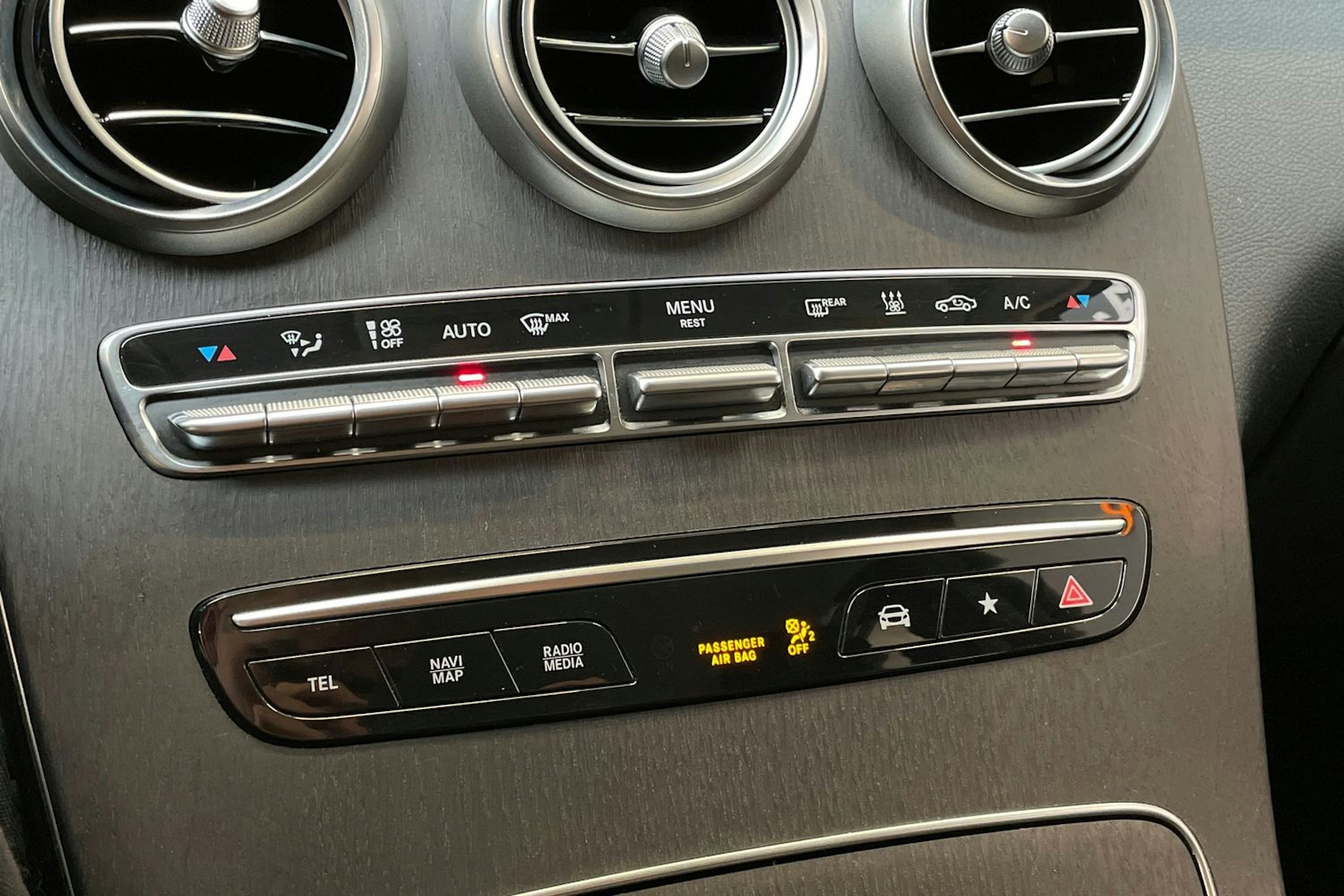 harmaa Mercedes-Benz GLC 2021 kuva 21.