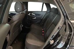 musta Mercedes-Benz GLC 2021 kuva 8.