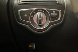 musta Mercedes-Benz GLC 2021 kuva 16.