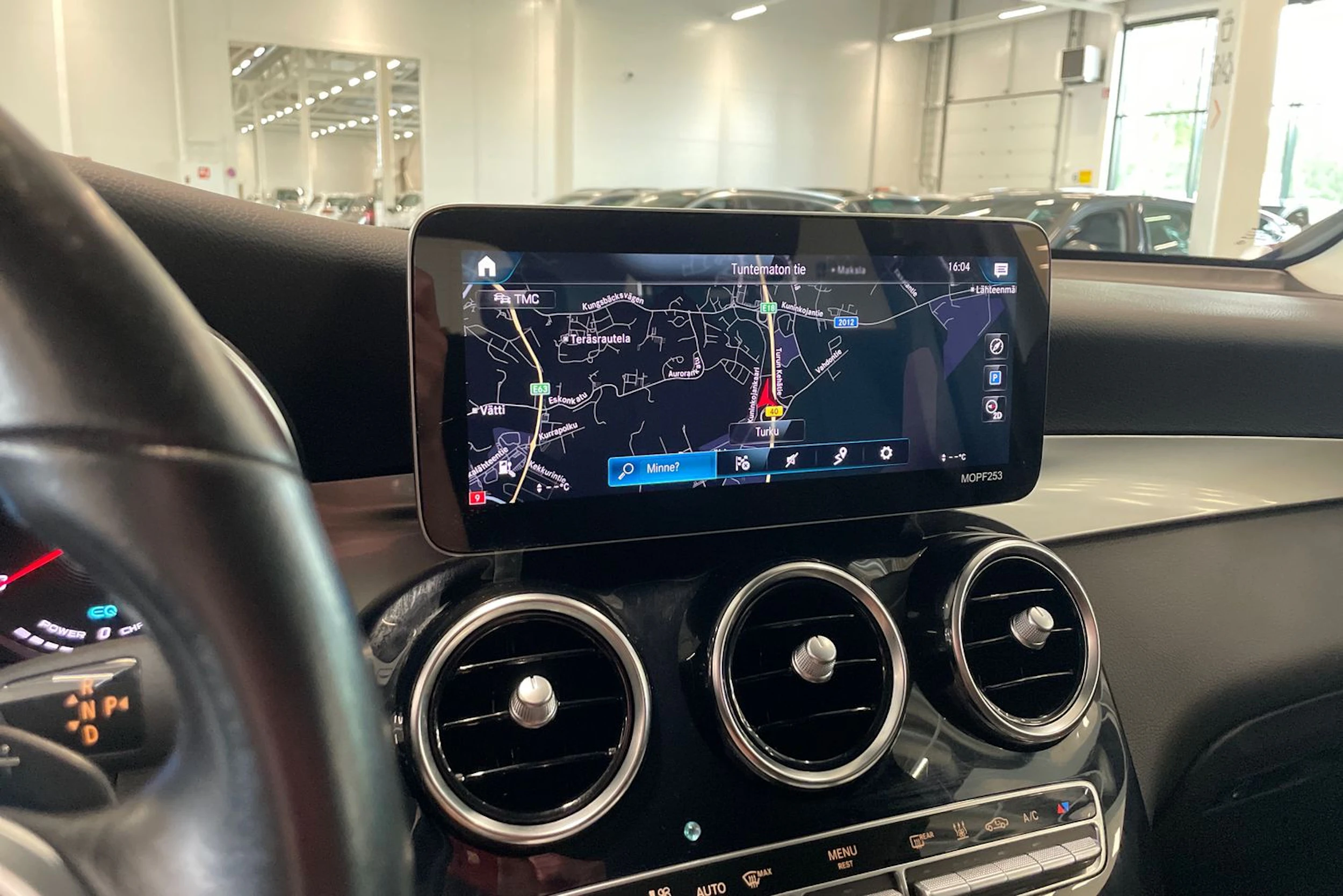 musta Mercedes-Benz GLC 2021 kuva 21.