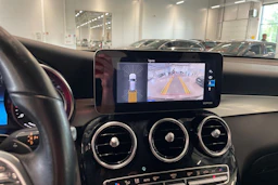musta Mercedes-Benz GLC 2021 kuva 26.
