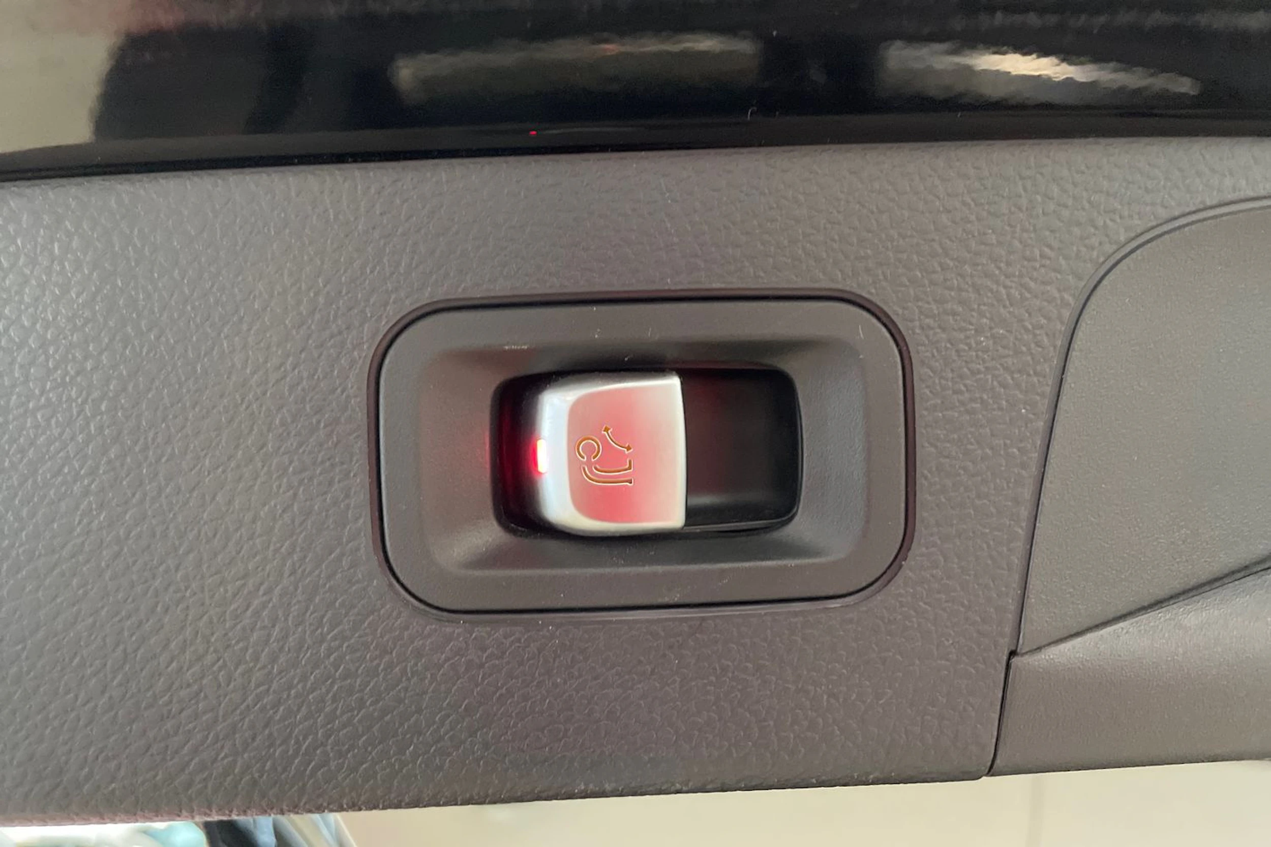 musta Mercedes-Benz GLC 2021 kuva 32.