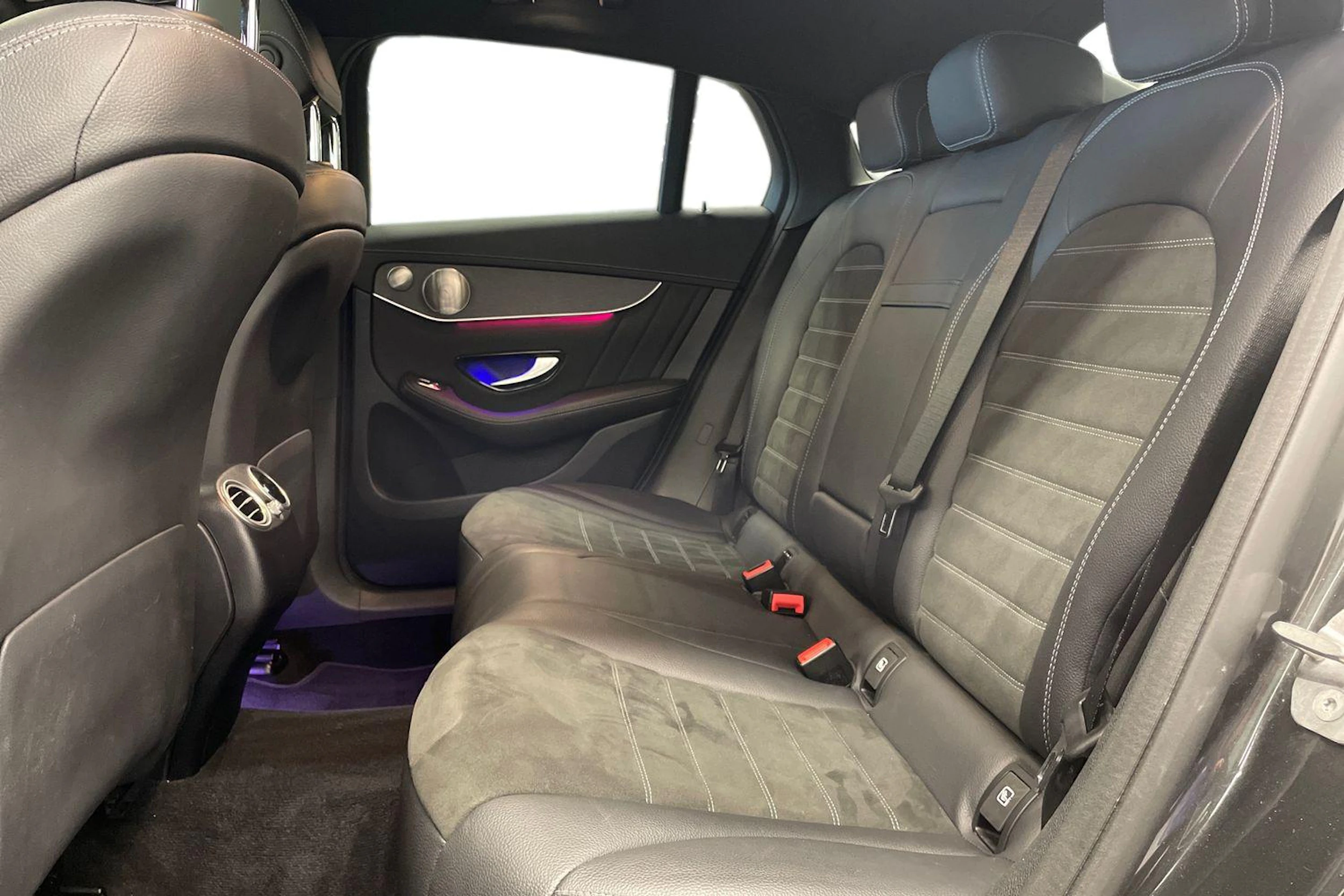 harmaa Mercedes-Benz GLC 2021 kuva 8.