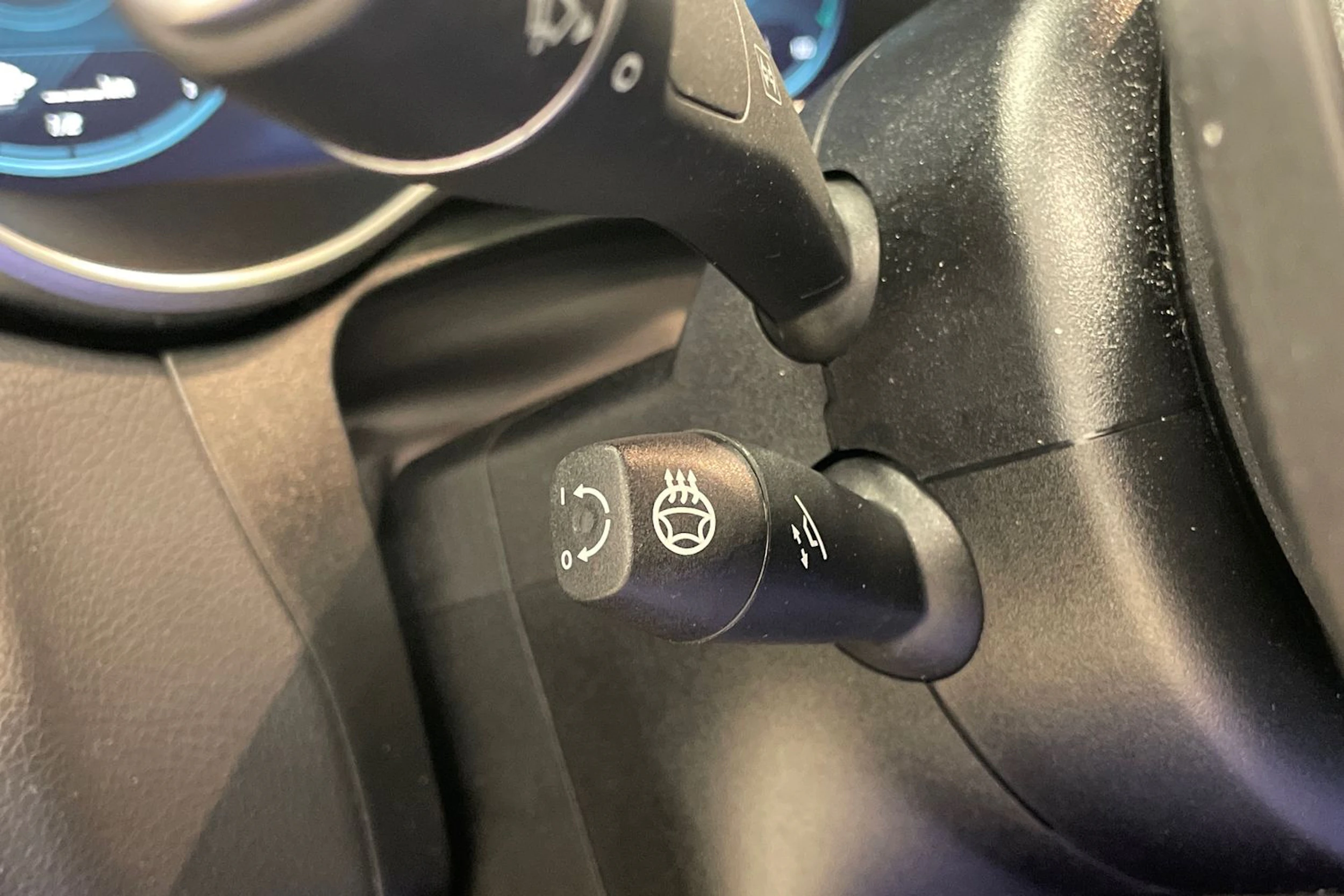 harmaa Mercedes-Benz GLC 2021 kuva 14.
