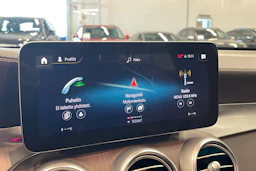 harmaa Mercedes-Benz GLC 2021 kuva 18.