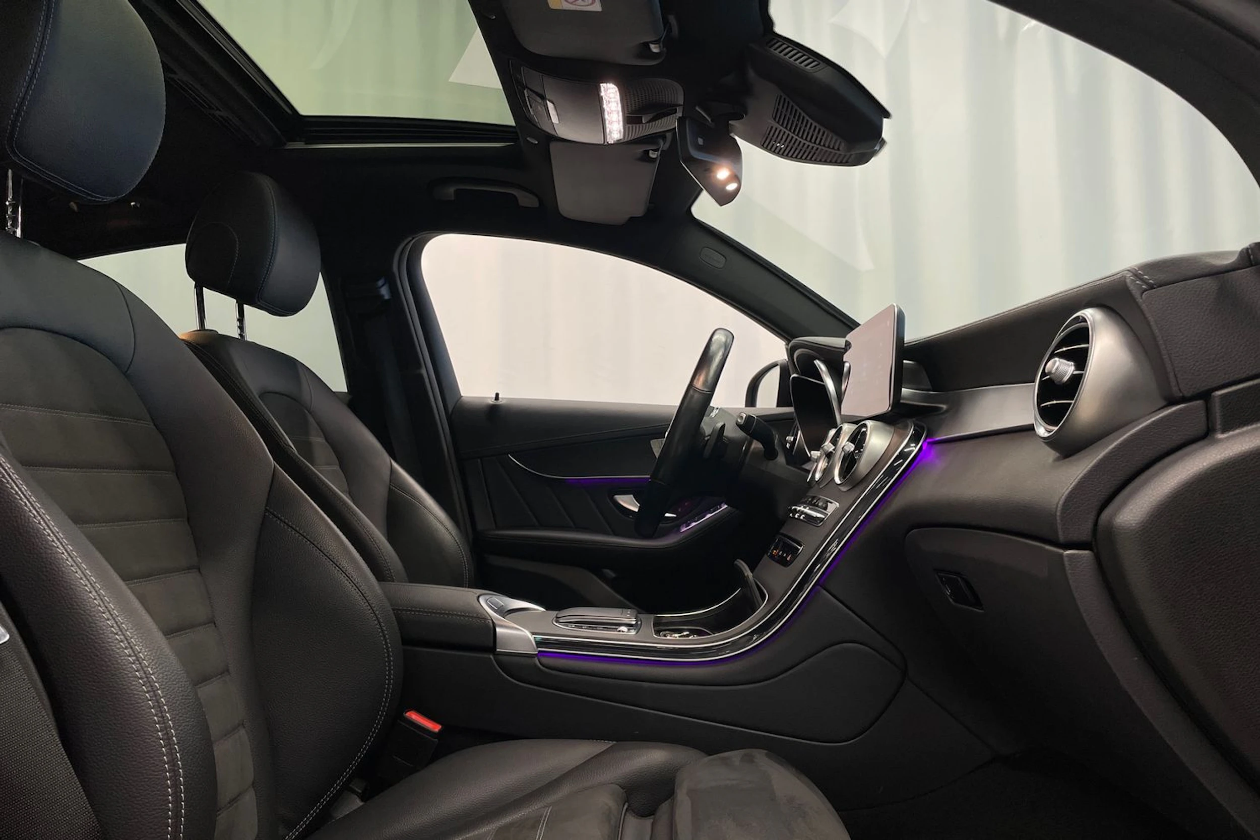 harmaa Mercedes-Benz GLC 2021 kuva 30.
