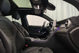 harmaa Mercedes-Benz GLC 2021 kuva 30.