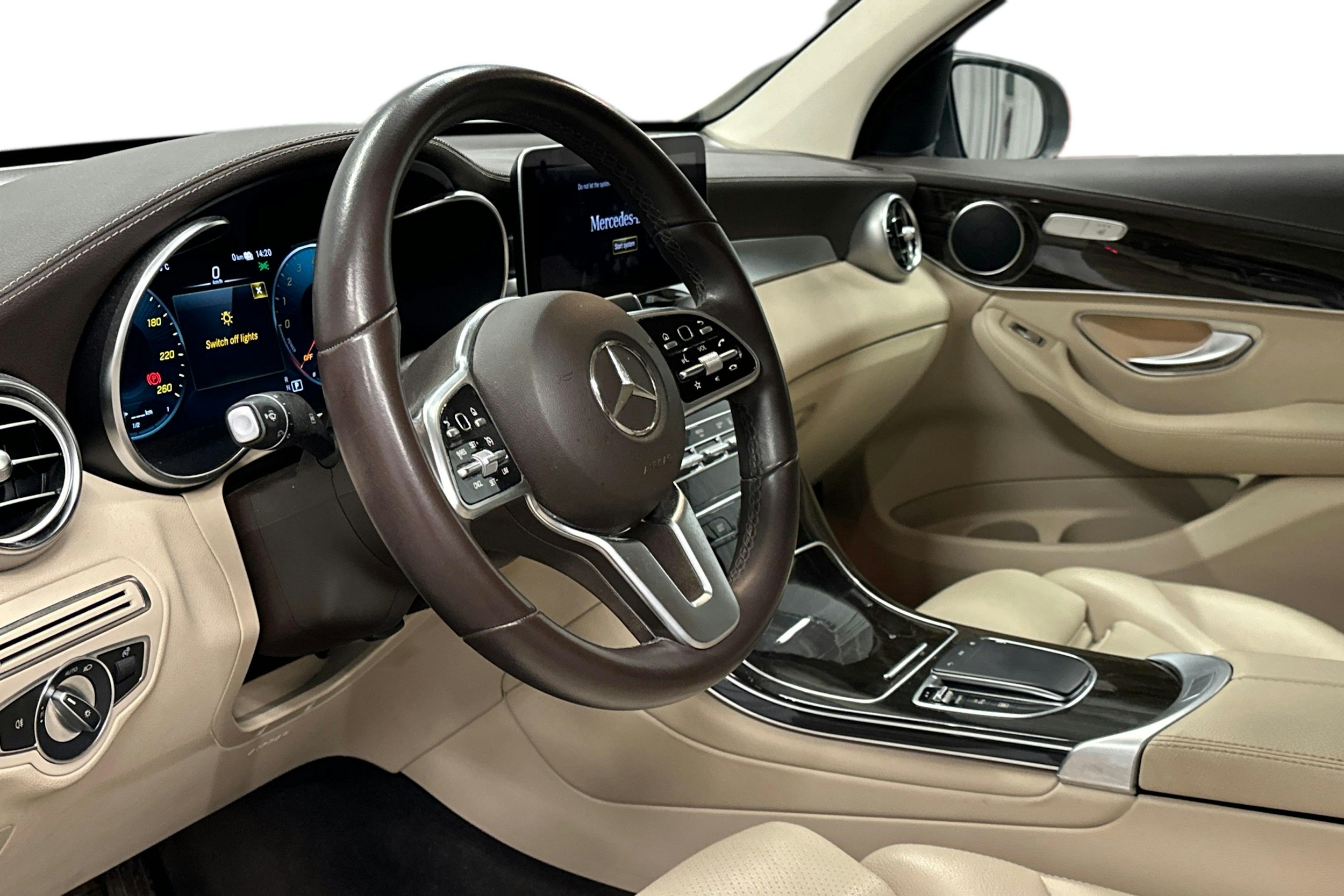 harmaa Mercedes-Benz GLC 2021 kuva 7.