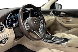 harmaa Mercedes-Benz GLC 2021 kuva 7.