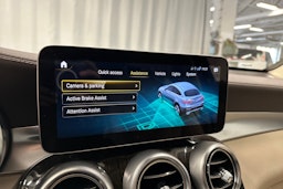 harmaa Mercedes-Benz GLC 2021 kuva 17.