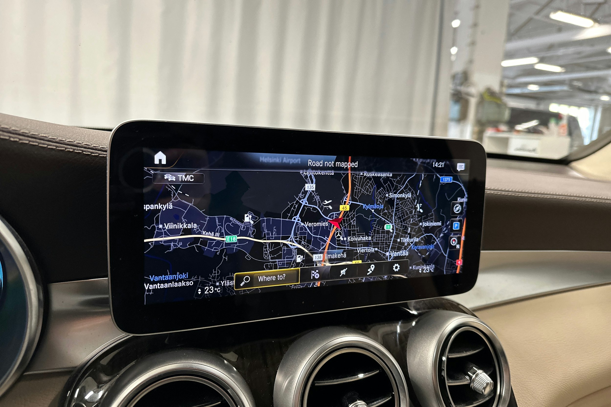 harmaa Mercedes-Benz GLC 2021 kuva 19.