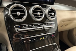 harmaa Mercedes-Benz GLC 2021 kuva 21.