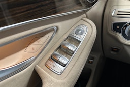 harmaa Mercedes-Benz GLC 2021 kuva 22.
