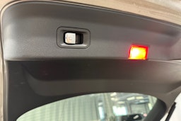harmaa Mercedes-Benz GLC 2021 kuva 27.