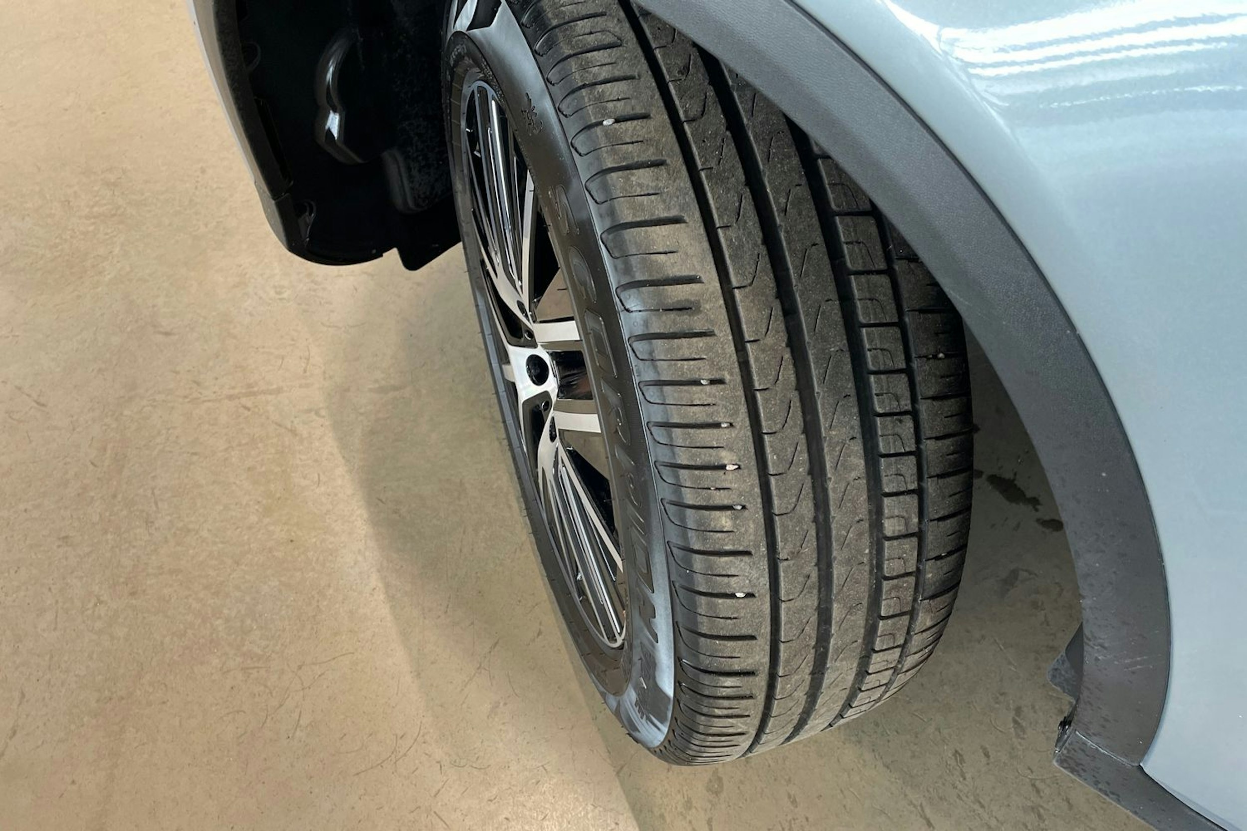 harmaa Mercedes-Benz GLC 2021 kuva 10.