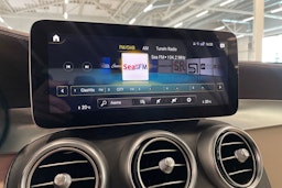 harmaa Mercedes-Benz GLC 2021 kuva 21.