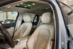 harmaa Mercedes-Benz GLC 2021 kuva 38.