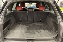 Musta Mercedes-Benz GLC 2021 kuva 15.