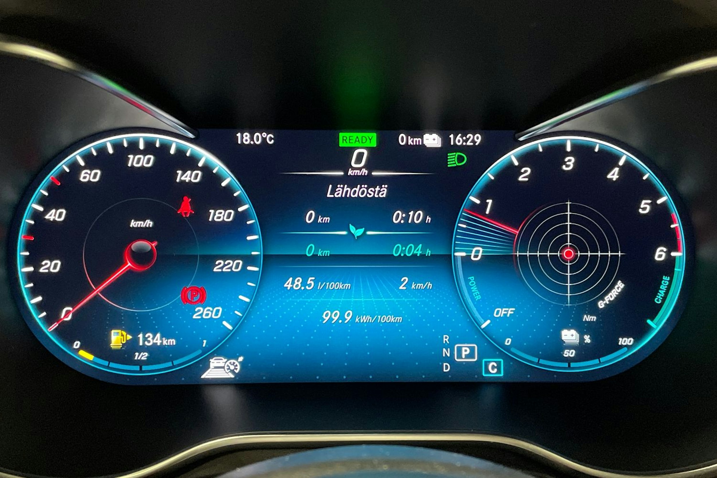 Musta Mercedes-Benz GLC 2021 kuva 16.