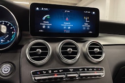 Musta Mercedes-Benz GLC 2021 kuva 17.