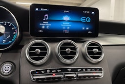 Musta Mercedes-Benz GLC 2021 kuva 18.