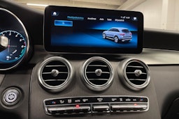 Musta Mercedes-Benz GLC 2021 kuva 20.