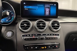 Musta Mercedes-Benz GLC 2021 kuva 22.