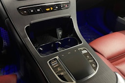 Musta Mercedes-Benz GLC 2021 kuva 25.