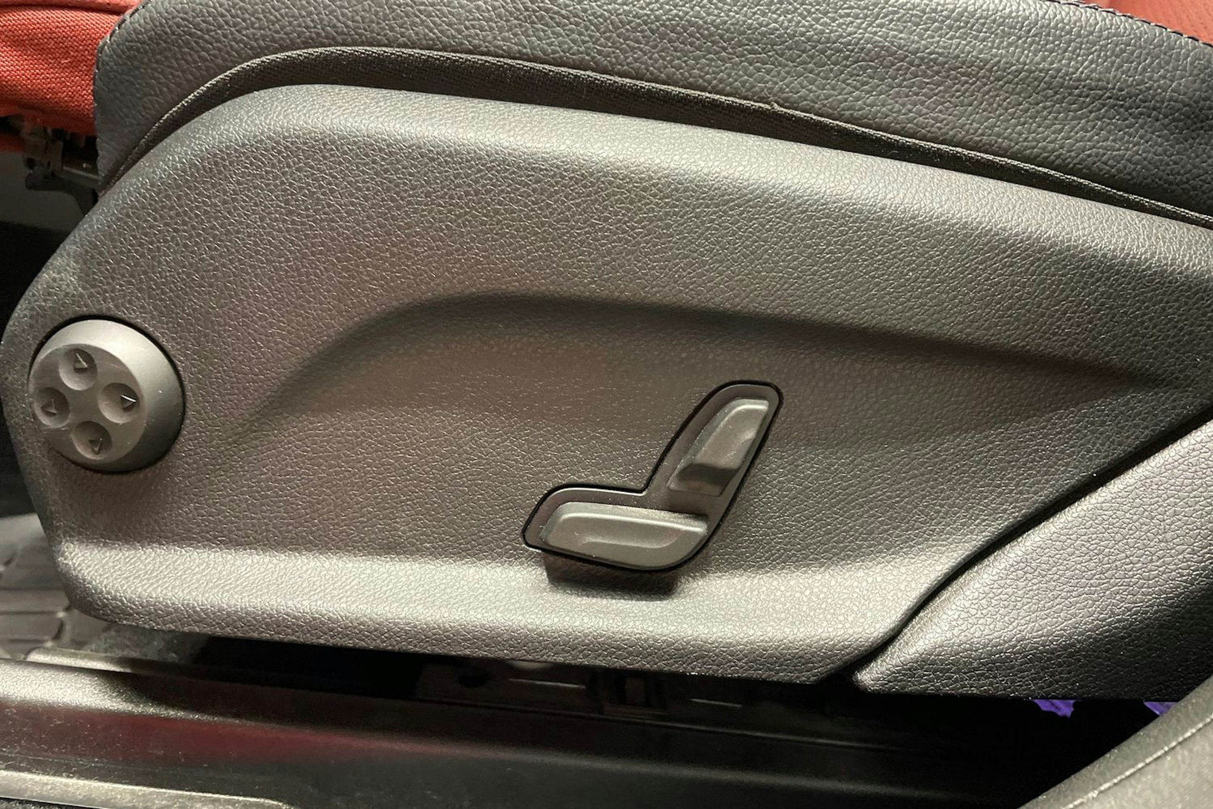 Musta Mercedes-Benz GLC 2021 kuva 29.