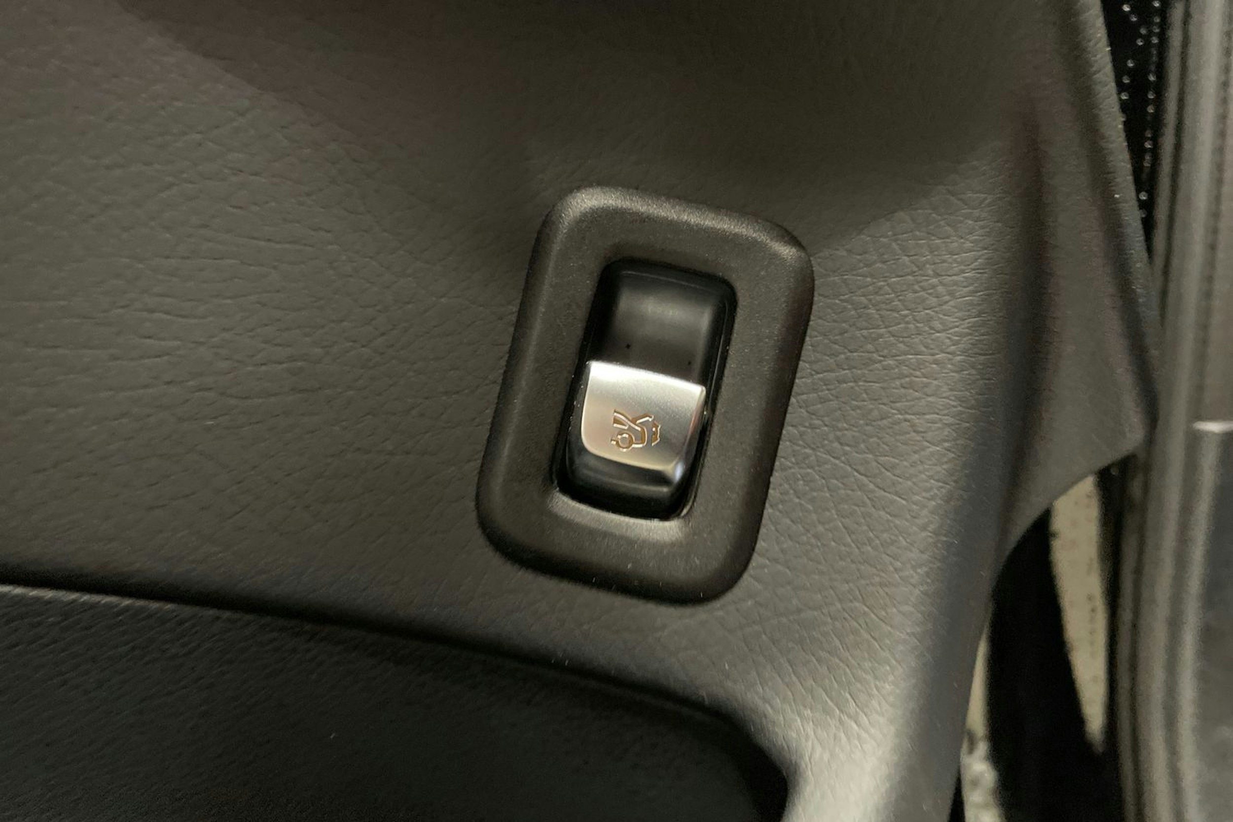 Musta Mercedes-Benz GLC 2021 kuva 30.