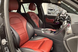 Musta Mercedes-Benz GLC 2021 kuva 33.