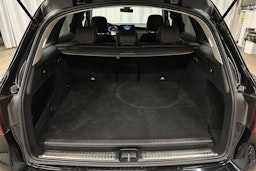 musta Mercedes-Benz GLC 2021 kuva 14.